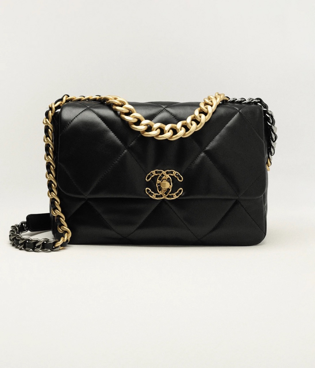 CHANEL 19 LARGE HANDBAG - Shiny Lambskin