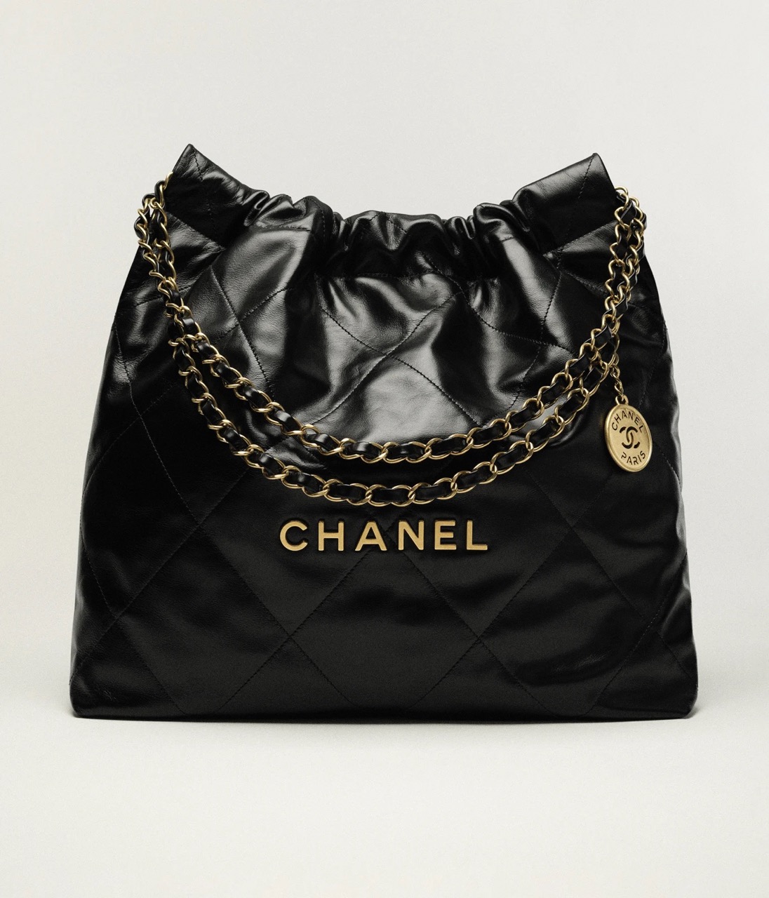 CHANEL 22 HANDBAG - Shiny Calfskin