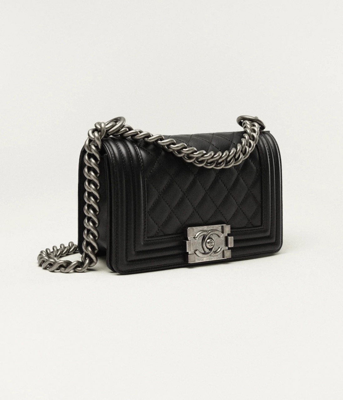 CHANEL SMALL BOY CHANEL HANDBAG - Calfskin