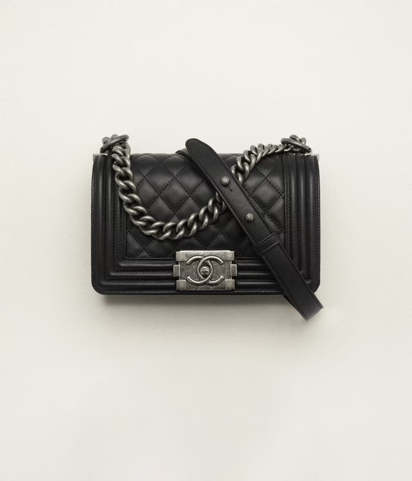 CHANEL SMALL BOY CHANEL HANDBAG - Calfskin