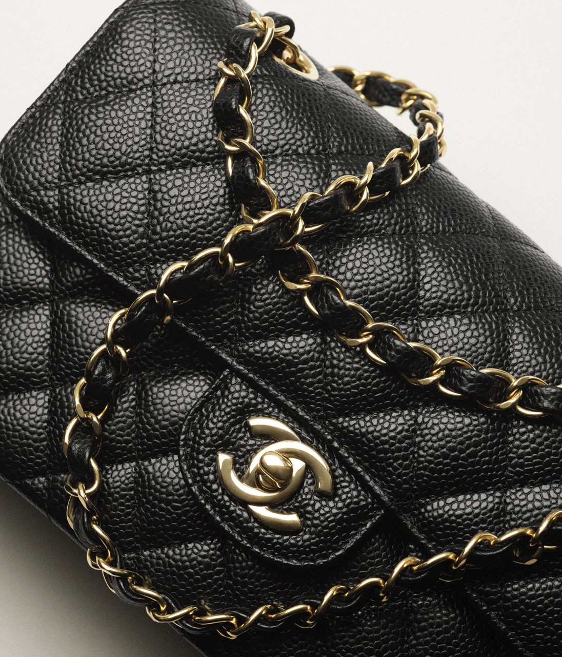 CHANEL SMALL CLASSIC HANDBAG - Grained Calfskin