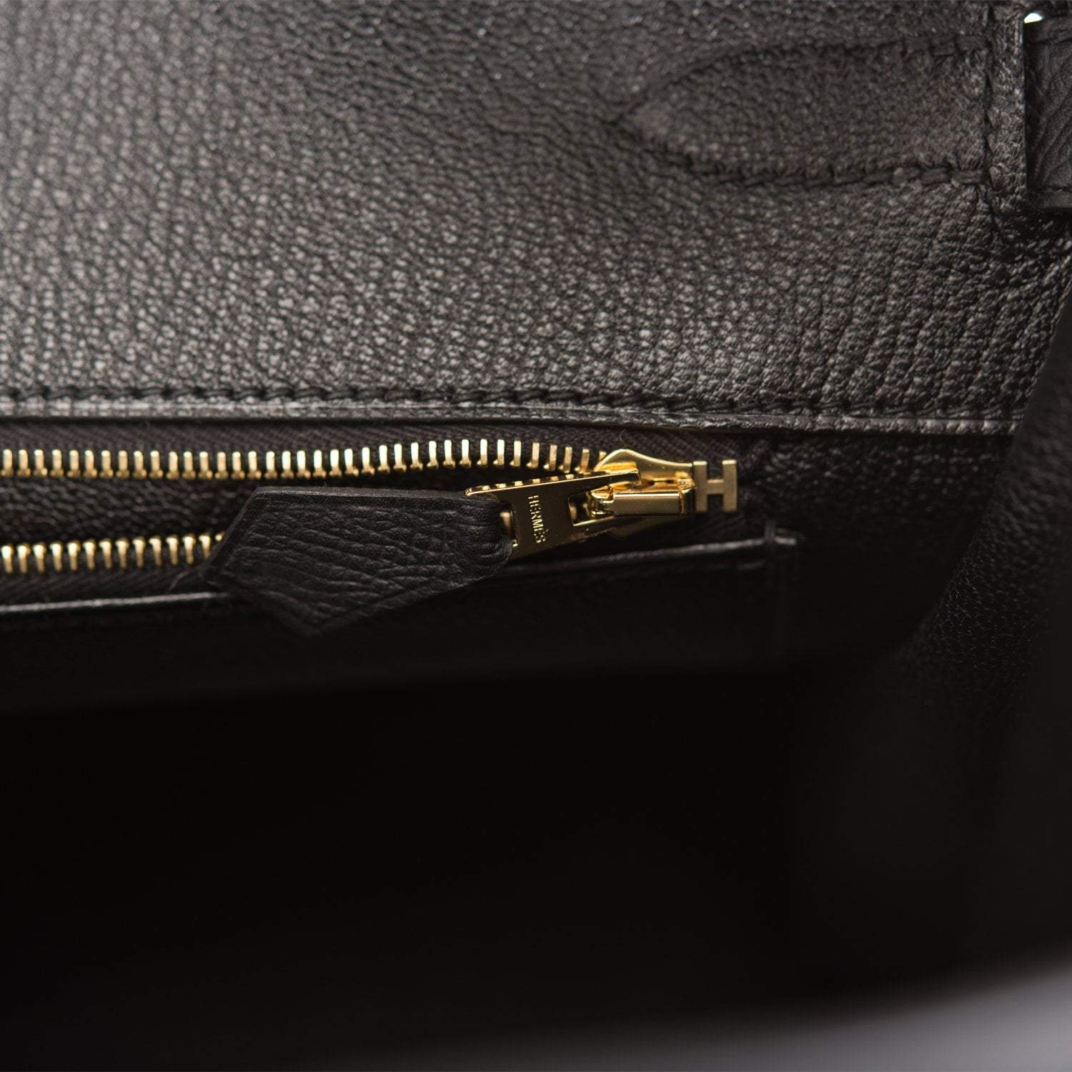 Hermès Birkin 25 Noir Epsom with Gold Hardware