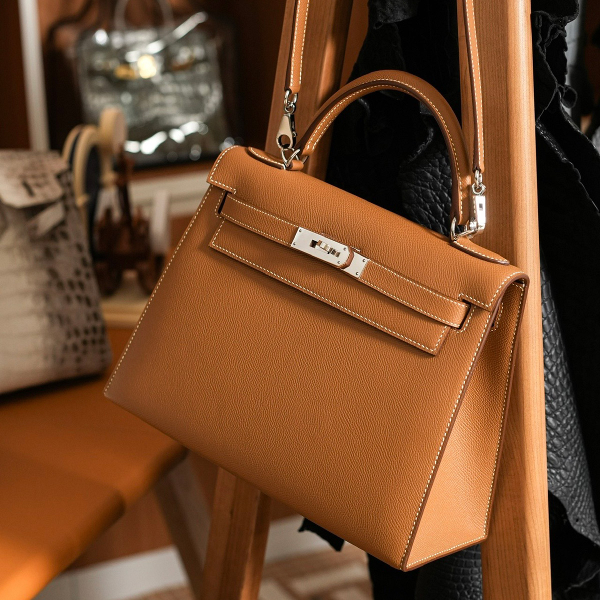 Hermès Kelly 25 Gold Epsom with Gold Hardware