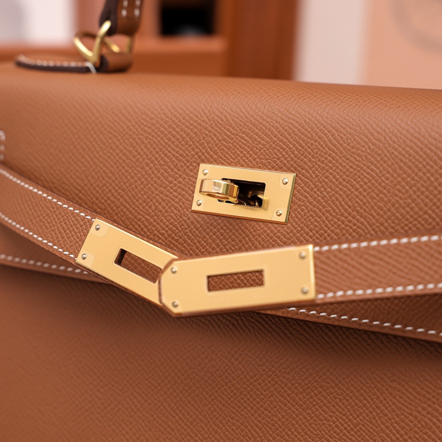 Hermès Kelly 32 Gold Epsom with Gold Hardware